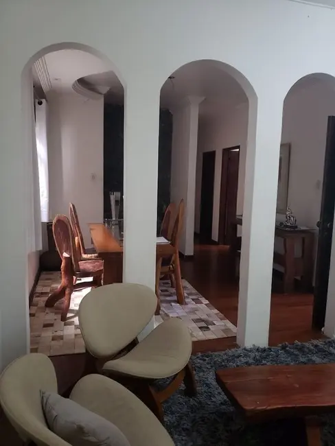 Casa com 3 quartos à venda, 360m2 em Belo Horizonte - MG - imagem 4 Foto 4 de Casa com 3 quartos à venda, 360m2 em Belo Horizonte - MG