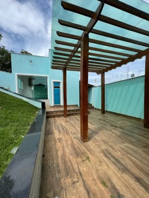 Foto 3 de Casa com 5 quartos à venda, 250m2 em Contagem - MG
