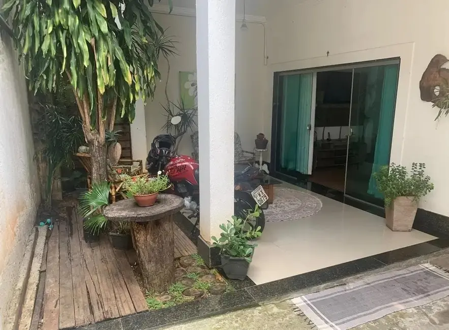 Casa com 3 quartos à venda, 321m2 em Belo Horizonte - MG - imagem 1 Foto 1 de Casa com 3 quartos à venda, 321m2 em Belo Horizonte - MG