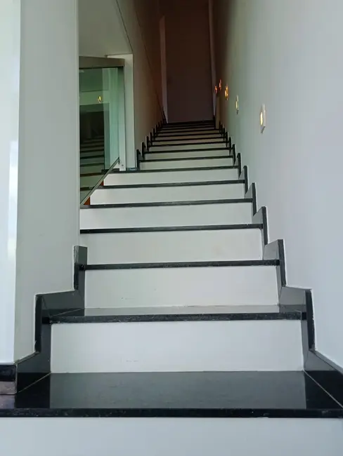 Foto 4 de Casa com 4 quartos à venda, 250m2 em Sarzedo - MG