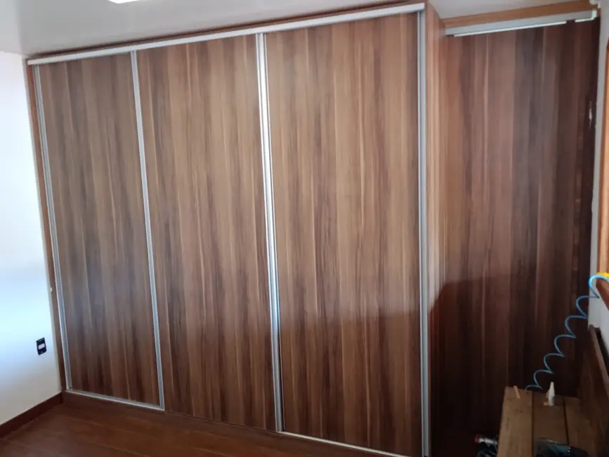 Foto 8 de Casa com 4 quartos à venda, 250m2 em Sarzedo - MG