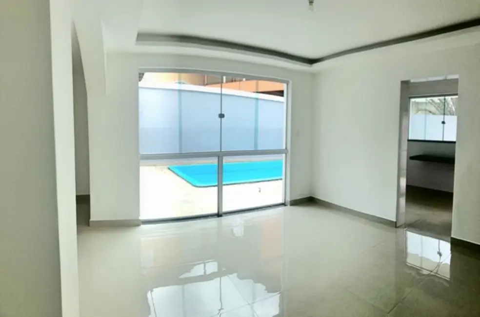 Casa com 4 quartos à venda, 209m2 em Belo Horizonte - MG - imagem 3 Foto 3 de Casa com 4 quartos à venda, 209m2 em Belo Horizonte - MG