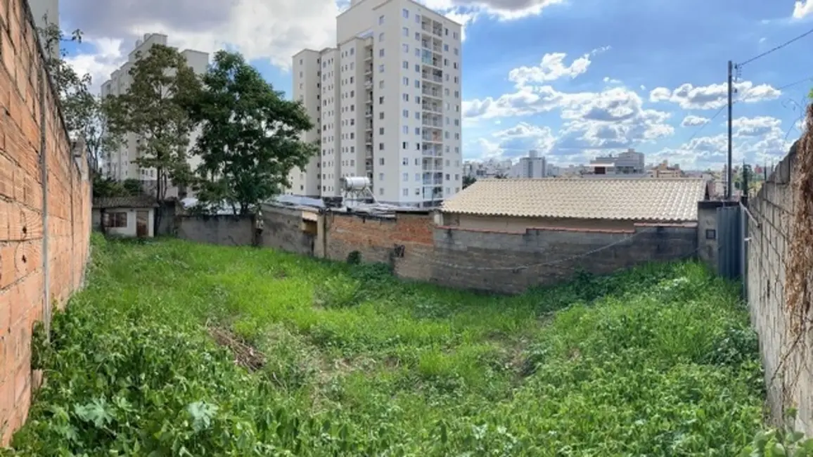 Foto 1 de Terreno / Lote à venda, 360m2 em Belo Horizonte - MG