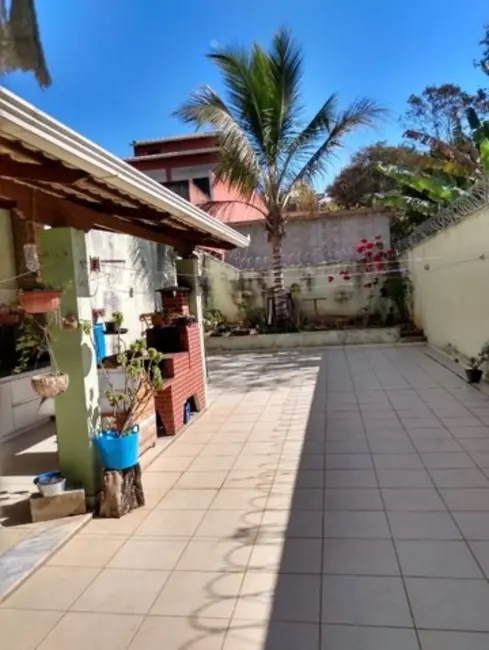 Casa com 4 quartos à venda, 330m2 em Contagem - MG - imagem 6 Foto 6 de Casa com 4 quartos à venda, 330m2 em Contagem - MG