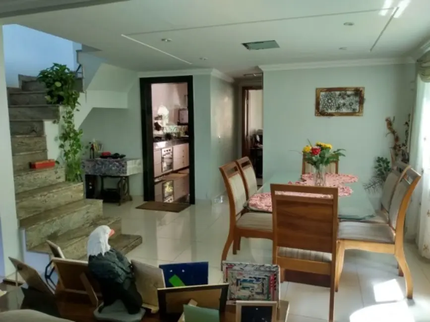 Casa com 4 quartos à venda, 330m2 em Contagem - MG - imagem 4 Foto 4 de Casa com 4 quartos à venda, 330m2 em Contagem - MG