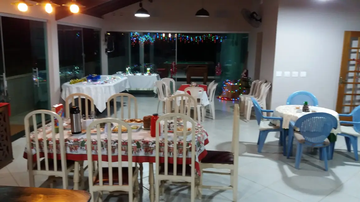 Chácara com 4 quartos à venda, 300m2 em Ribeirao Das Neves - MG - imagem 5 Foto 5 de Chácara com 4 quartos à venda, 300m2 em Ribeirao Das Neves - MG
