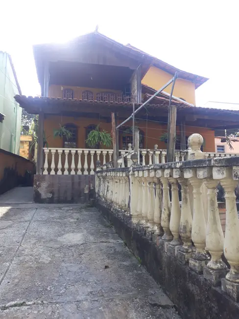 Foto 2 de Casa com 5 quartos à venda, 250m2 em Contagem - MG