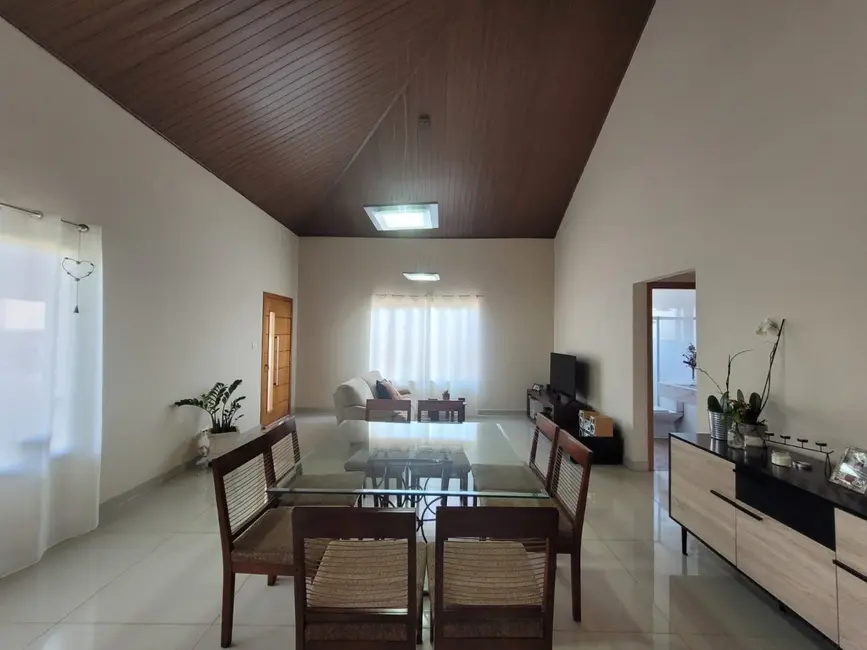 Casa com 3 quartos à venda, 200m2 em Nova Lima - MG - imagem 3 Foto 3 de Casa com 3 quartos à venda, 200m2 em Nova Lima - MG