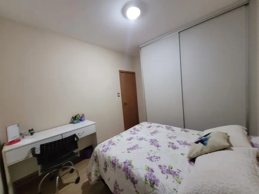 Casa com 3 quartos à venda, 200m2 em Nova Lima - MG - imagem 7 Foto 7 de Casa com 3 quartos à venda, 200m2 em Nova Lima - MG