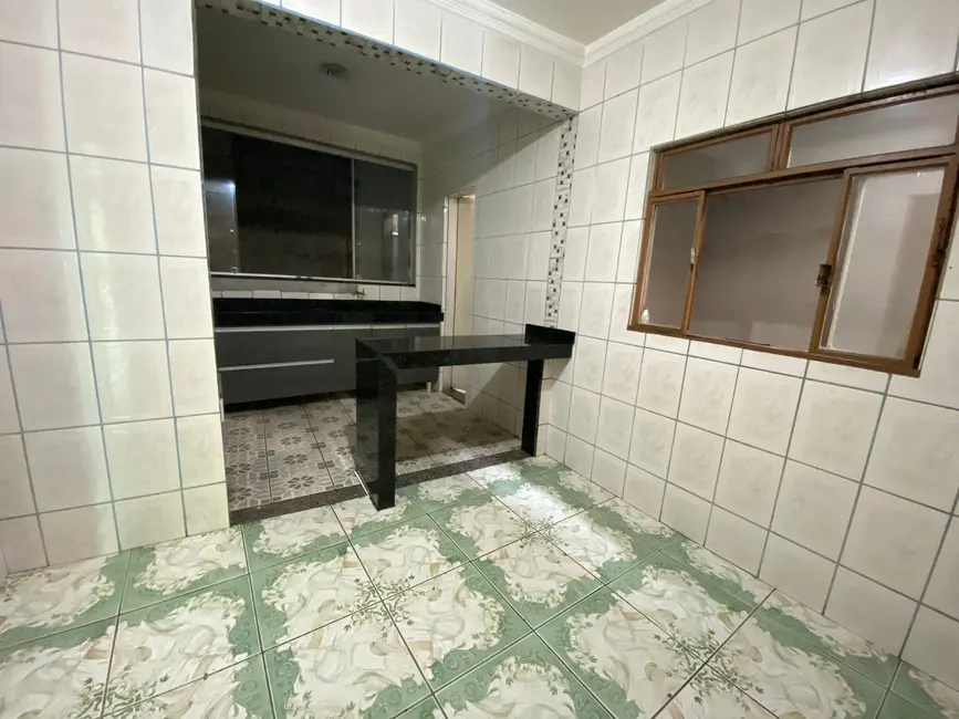 Casa com 4 quartos à venda, 200m2 em Belo Horizonte - MG - imagem 3 Foto 3 de Casa com 4 quartos à venda, 200m2 em Belo Horizonte - MG