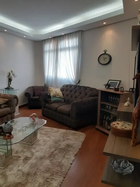 Foto 2 de Apartamento com 3 quartos à venda, 135m2 em Belo Horizonte - MG