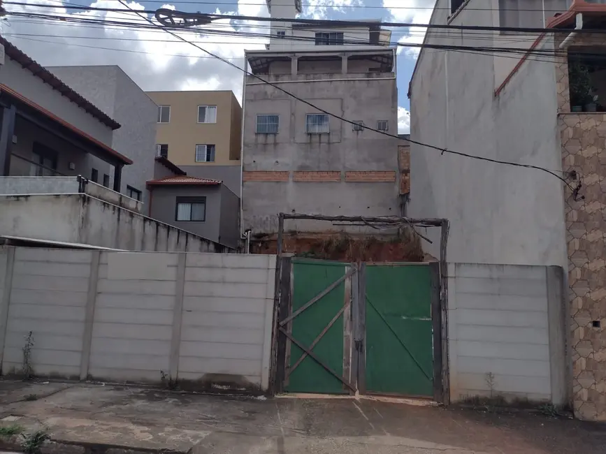 Foto 1 de Terreno / Lote à venda, 200m2 em Belo Horizonte - MG