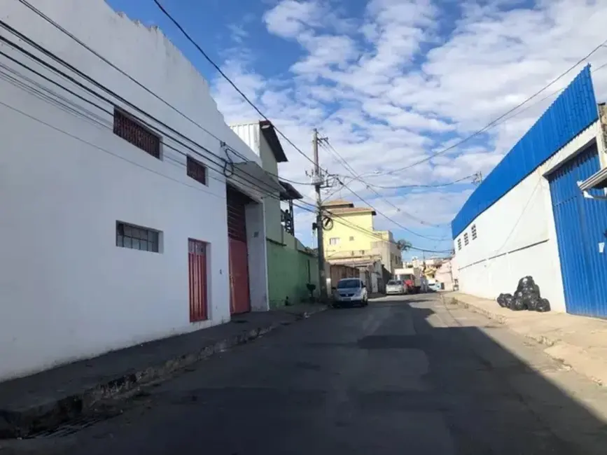 Armazém / Galpão à venda, 360m2 em Contagem - MG - imagem 4 Foto 4 de Armazém / Galpão à venda, 360m2 em Contagem - MG