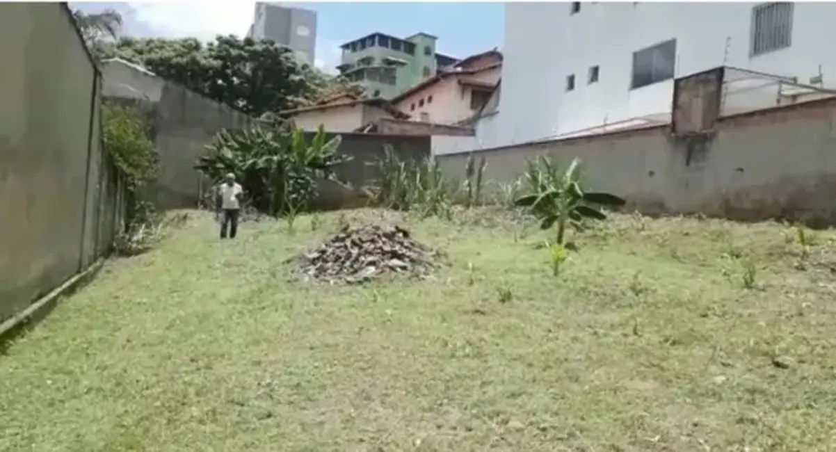 Foto 2 de Terreno / Lote à venda, 375m2 em Belo Horizonte - MG