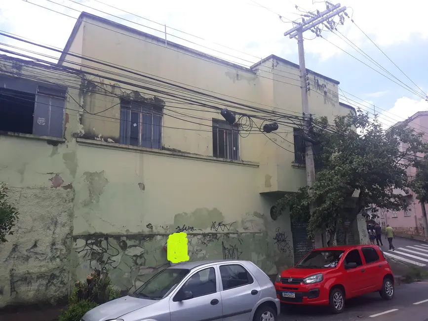Foto 2 de Casa com 3 quartos à venda, 240m2 em Belo Horizonte - MG