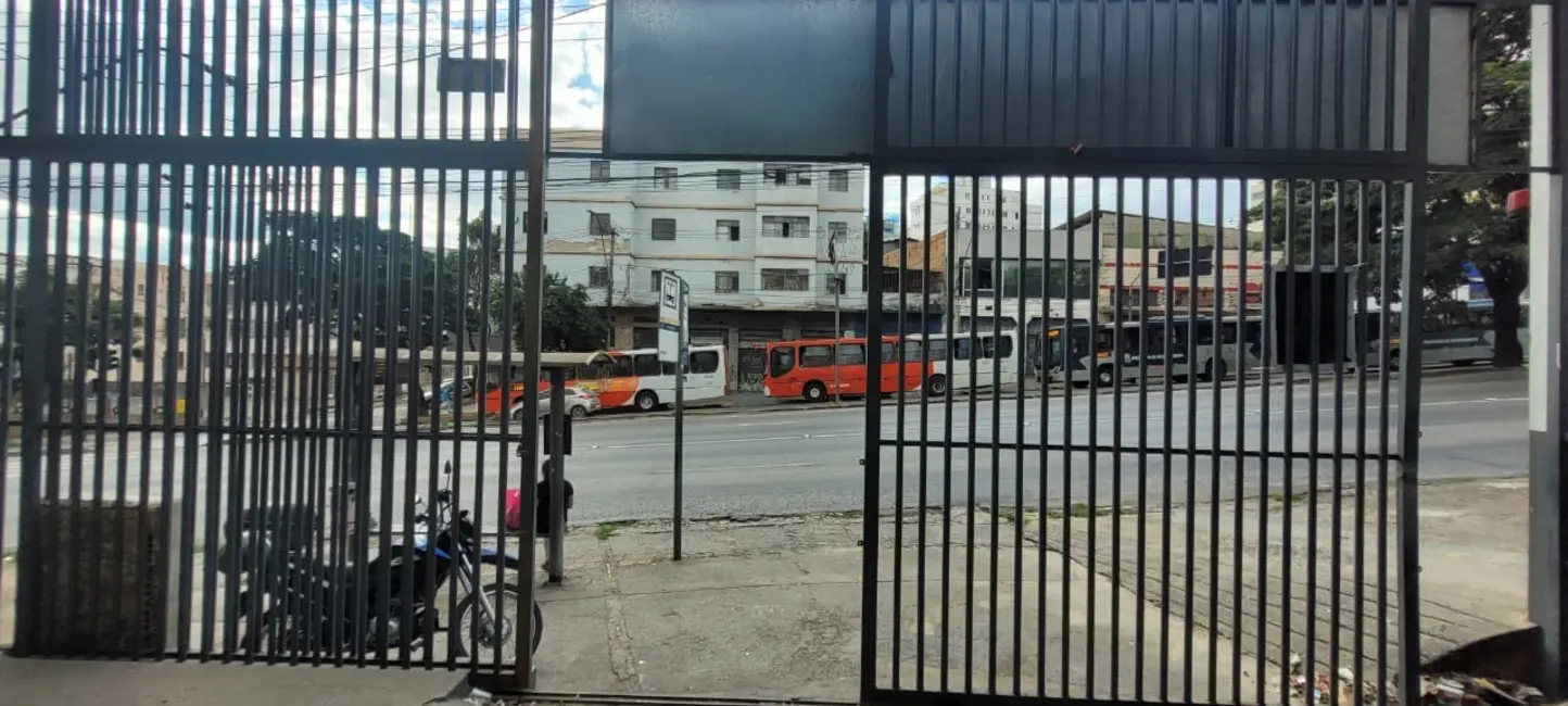 Armazém / Galpão para alugar, 360m2 em Belo Horizonte - MG - imagem 8 Foto 8 de Armazém / Galpão para alugar, 360m2 em Belo Horizonte - MG