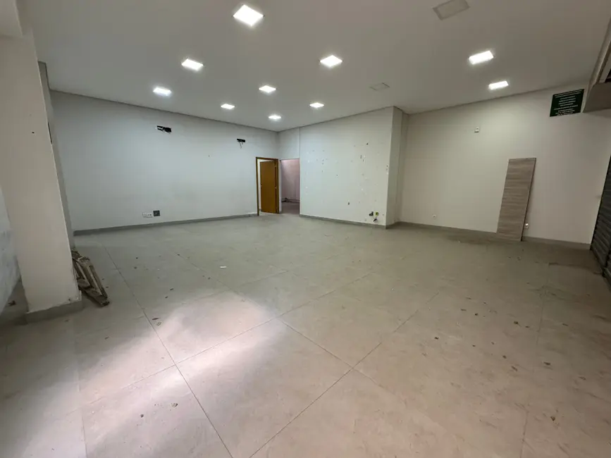 Loja para alugar, 600m2 em Belo Horizonte - MG - imagem 3 Foto 3 de Loja para alugar, 600m2 em Belo Horizonte - MG