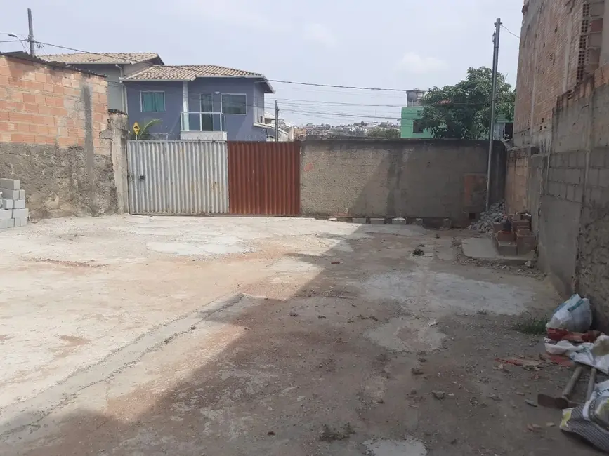 Foto 2 de Terreno / Lote à venda, 175m2 em Contagem - MG