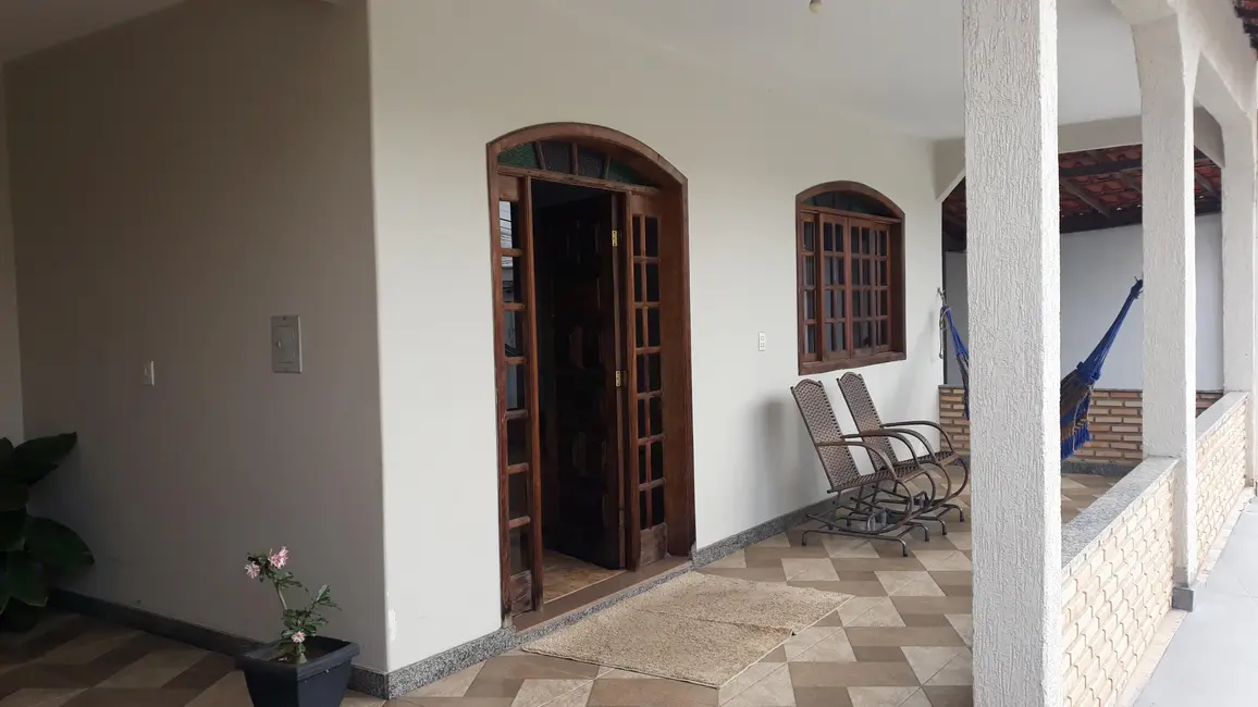 Foto 2 de Casa com 3 quartos à venda, 300m2 em Betim - MG