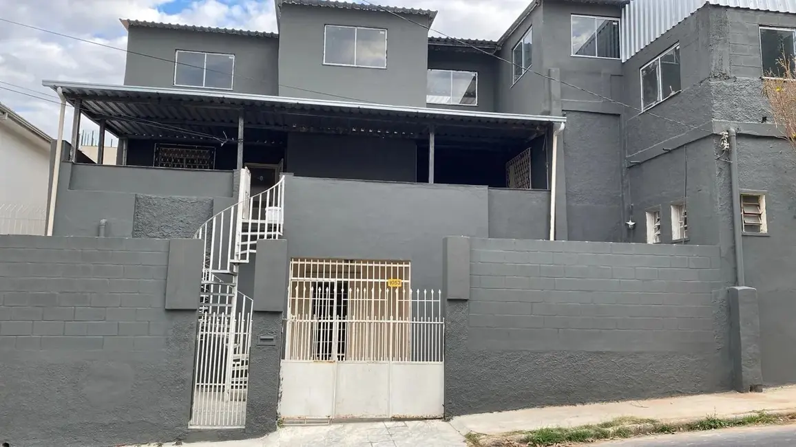 Foto 2 de Casa com 6 quartos à venda, 400m2 em Belo Horizonte - MG