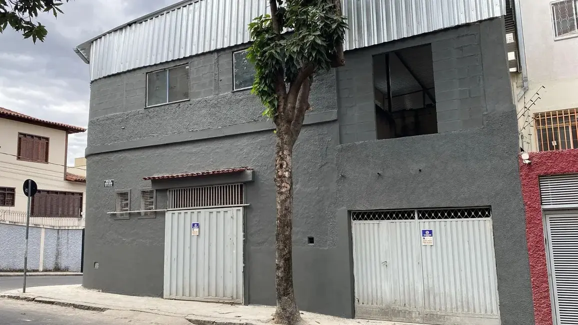 Foto 3 de Casa com 6 quartos à venda, 400m2 em Belo Horizonte - MG