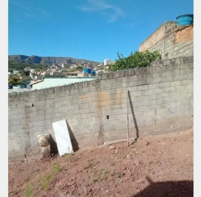 Foto 9 de Casa com 2 quartos à venda, 140m2 em Ibirite - MG