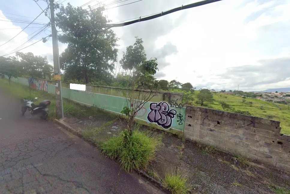 Foto 3 de Terreno / Lote à venda, 420m2 em Belo Horizonte - MG