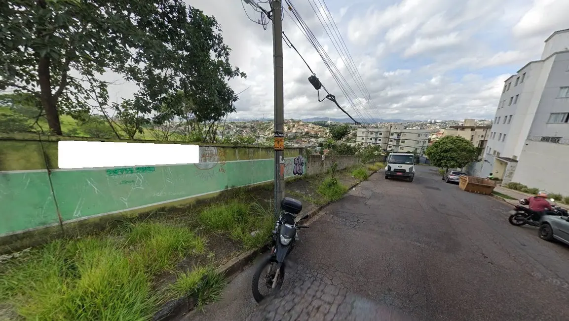 Foto 2 de Terreno / Lote à venda, 420m2 em Belo Horizonte - MG