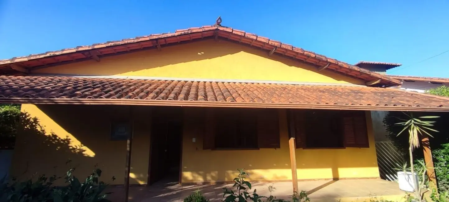 Chácara com 3 quartos à venda, 200m2 em Esmeraldas - MG - imagem 3 Foto 3 de Chácara com 3 quartos à venda, 200m2 em Esmeraldas - MG