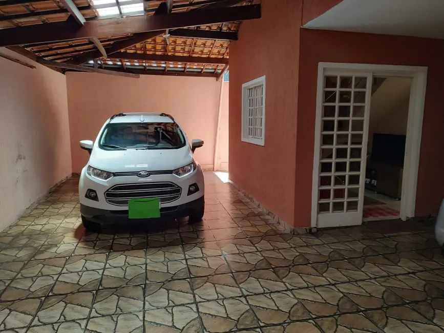 Foto 2 de Casa com 4 quartos à venda, 280m2 em Belo Horizonte - MG