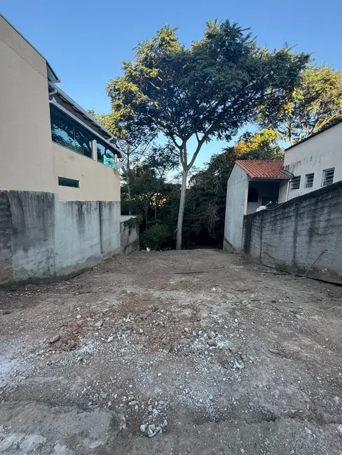 Foto 3 de Terreno / Lote à venda, 205m2 em Belo Horizonte - MG