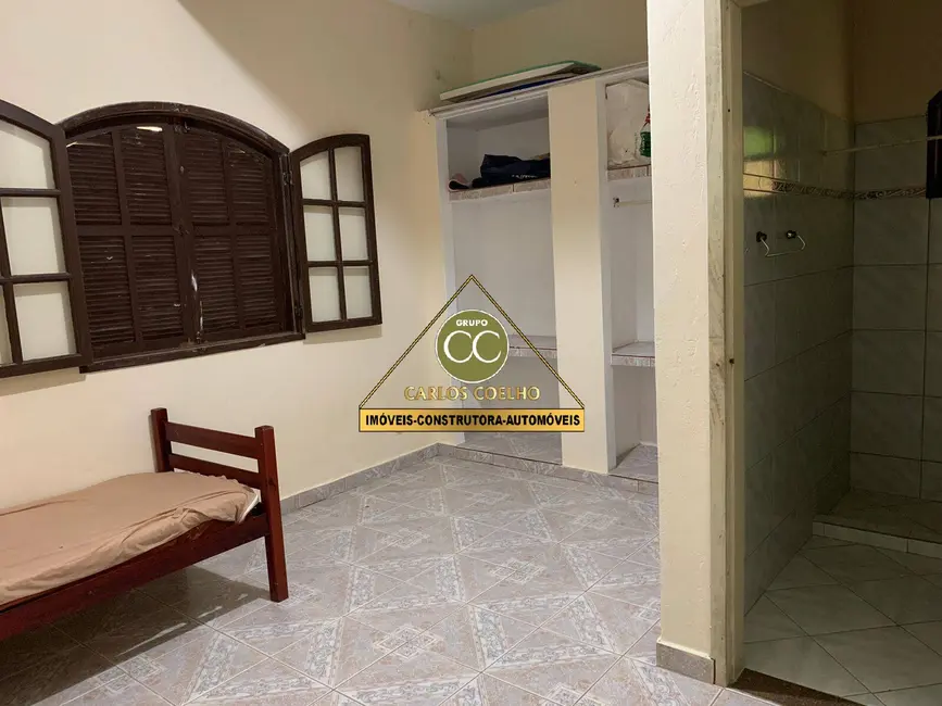 Casa com 4 quartos à venda em Cabo Frio - RJ - imagem 8 Foto 8 de Casa com 4 quartos à venda em Cabo Frio - RJ