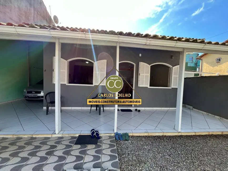 Foto 2 de Casa com 2 quartos à venda, 200m2 em Cabo Frio - RJ