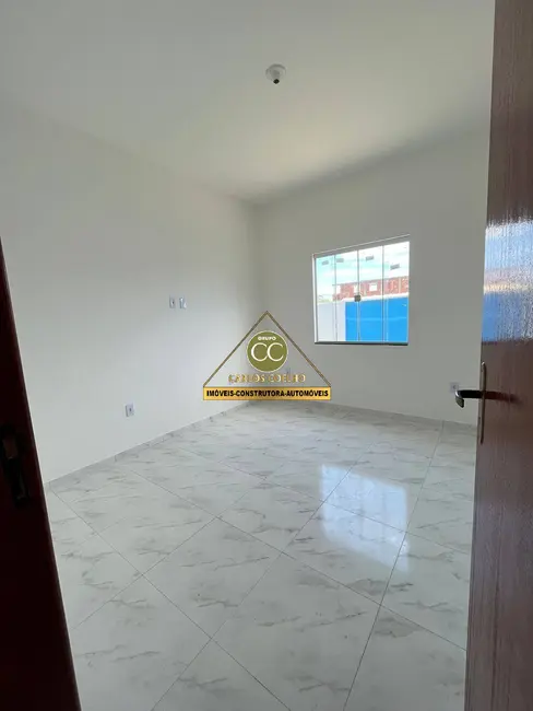 Casa com 2 quartos à venda em Cabo Frio - RJ - imagem 6 Foto 6 de Casa com 2 quartos à venda em Cabo Frio - RJ