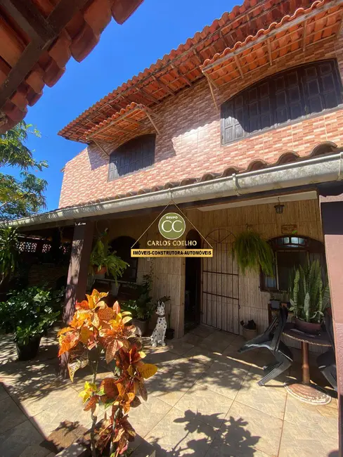 Foto 3 de Casa com 3 quartos à venda, 300m2 em Cabo Frio - RJ