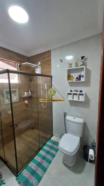 Casa com 5 quartos à venda em Cabo Frio - RJ - imagem 3 Foto 3 de Casa com 5 quartos à venda em Cabo Frio - RJ