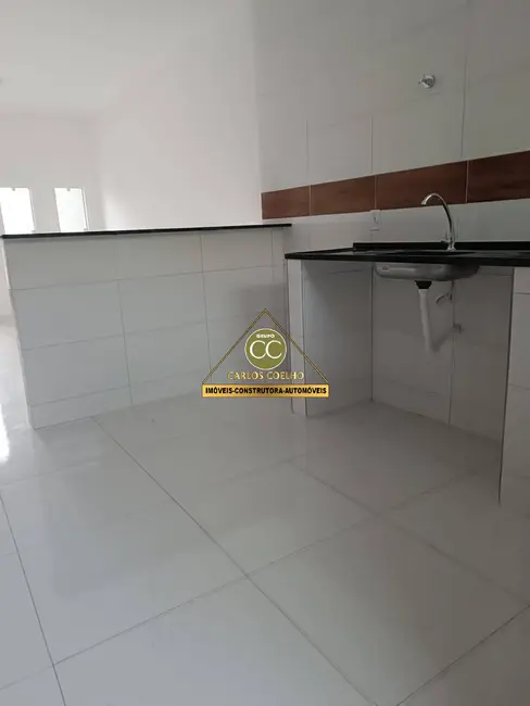 Casa com 2 quartos à venda em Cabo Frio - RJ - imagem 9 Foto 9 de Casa com 2 quartos à venda em Cabo Frio - RJ