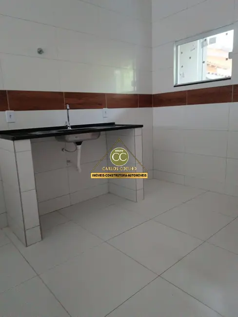 Casa com 2 quartos à venda em Cabo Frio - RJ - imagem 8 Foto 8 de Casa com 2 quartos à venda em Cabo Frio - RJ