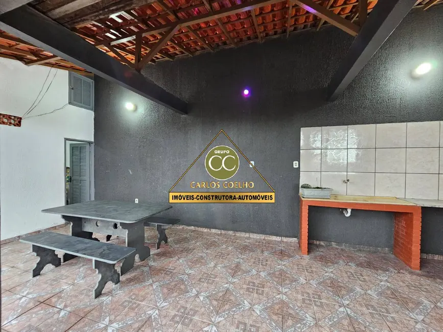 Casa com 4 quartos à venda em Cabo Frio - RJ - imagem 3 Foto 3 de Casa com 4 quartos à venda em Cabo Frio - RJ
