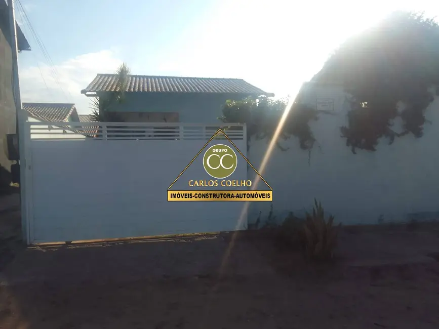 Casa com 2 quartos à venda em Cabo Frio - RJ - imagem 4 Foto 4 de Casa com 2 quartos à venda em Cabo Frio - RJ