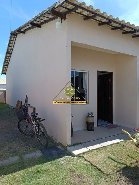 Casa com 3 quartos à venda em Cabo Frio - RJ - imagem 2 Foto 2 de Casa com 3 quartos à venda em Cabo Frio - RJ