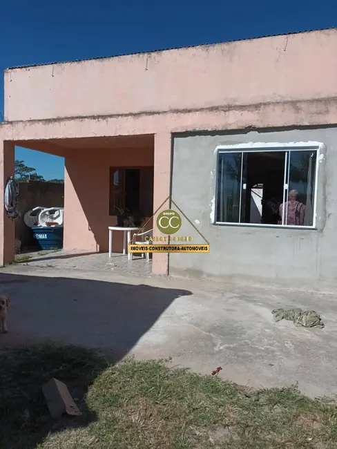 Casa com 2 quartos à venda em Cabo Frio - RJ - imagem 8 Foto 8 de Casa com 2 quartos à venda em Cabo Frio - RJ