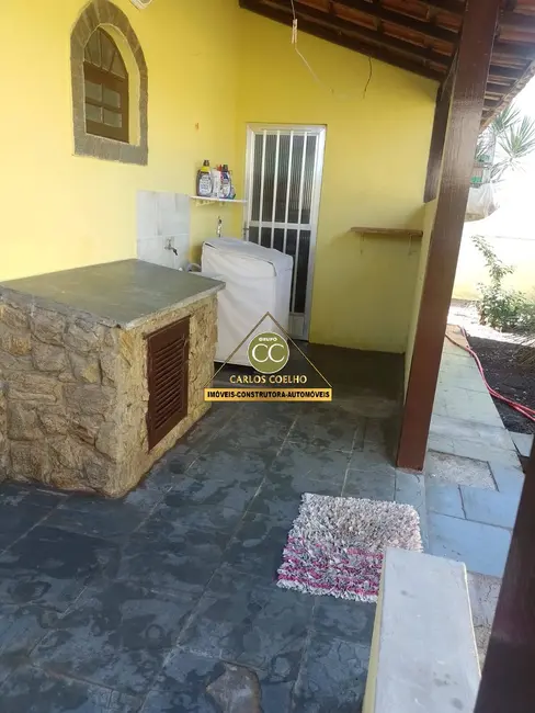Casa com 3 quartos à venda em Cabo Frio - RJ - imagem 9 Foto 9 de Casa com 3 quartos à venda em Cabo Frio - RJ