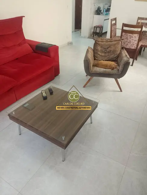 Casa com 3 quartos à venda em Cabo Frio - RJ - imagem 8 Foto 8 de Casa com 3 quartos à venda em Cabo Frio - RJ