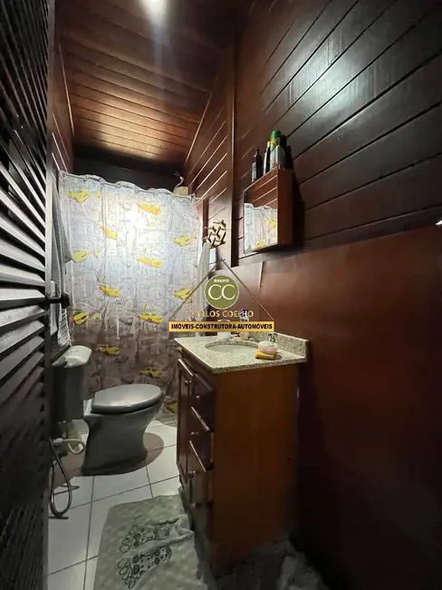 Casa com 3 quartos à venda em Cabo Frio - RJ - imagem 7 Foto 7 de Casa com 3 quartos à venda em Cabo Frio - RJ