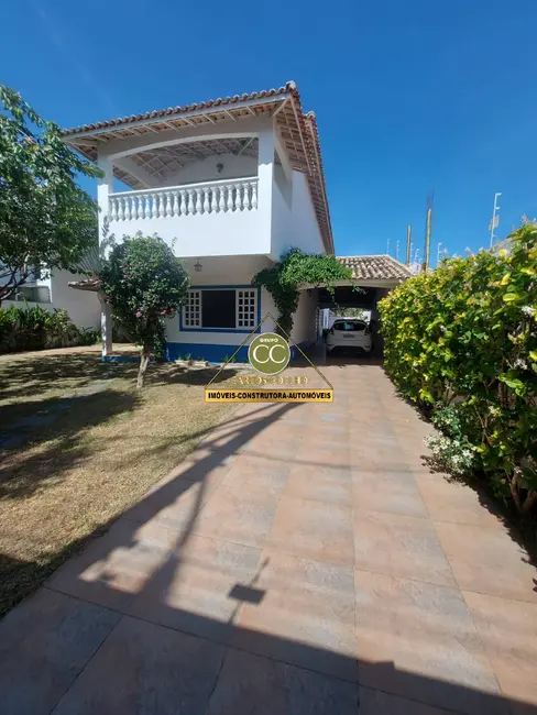 Foto 2 de Casa com 4 quartos à venda em Jardim Peró, Cabo Frio - RJ