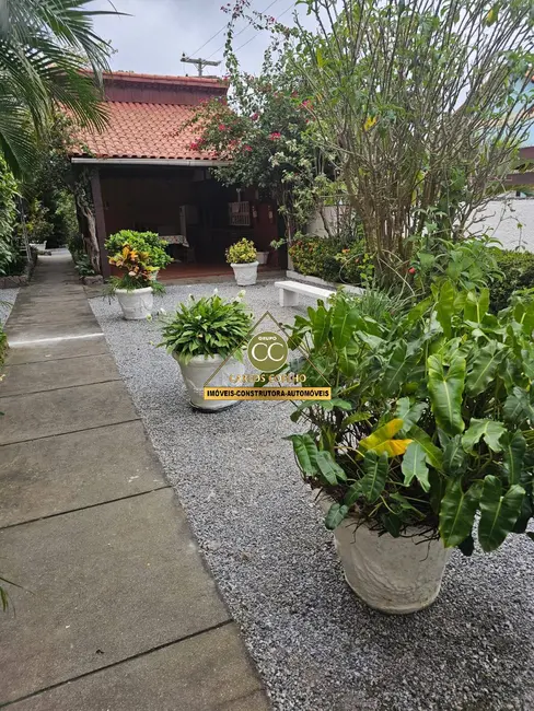 Casa à venda em Jardim Peró, Cabo Frio - RJ - imagem 2 Foto 2 de Casa à venda em Jardim Peró, Cabo Frio - RJ