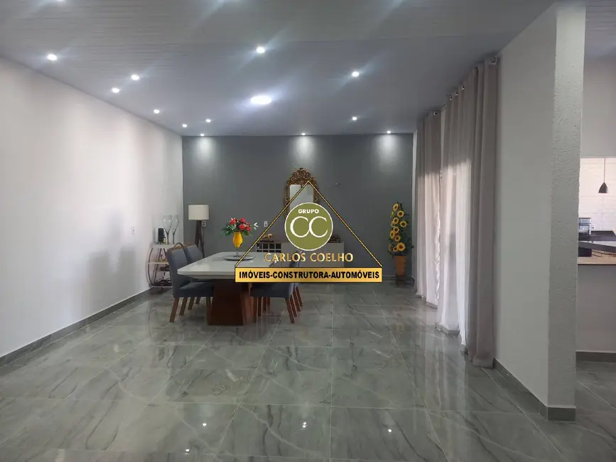 Casa com 3 quartos à venda em Jardim Flamboyant, Cabo Frio - RJ - imagem 8 Foto 8 de Casa com 3 quartos à venda em Jardim Flamboyant, Cabo Frio - RJ