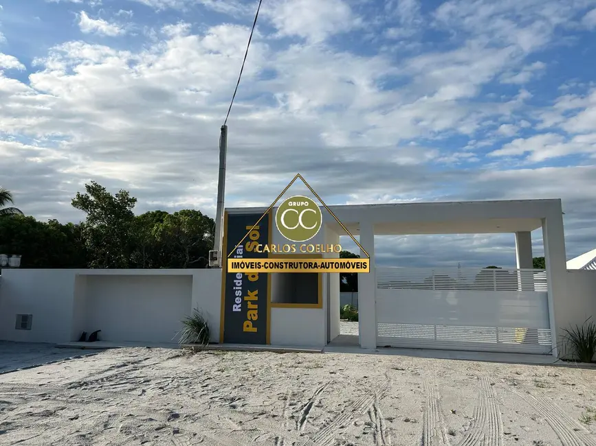 Foto 2 de Casa com 2 quartos à venda em Araruama - RJ