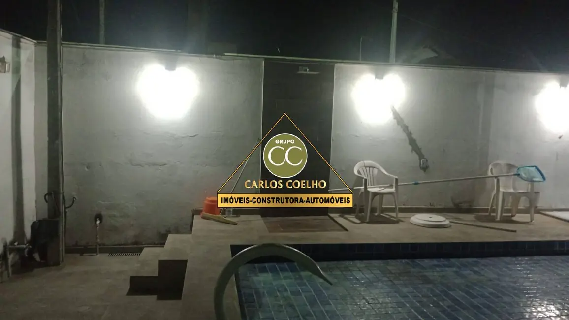 Foto 2 de Casa com 4 quartos à venda, 540m2 em Cabo Frio - RJ